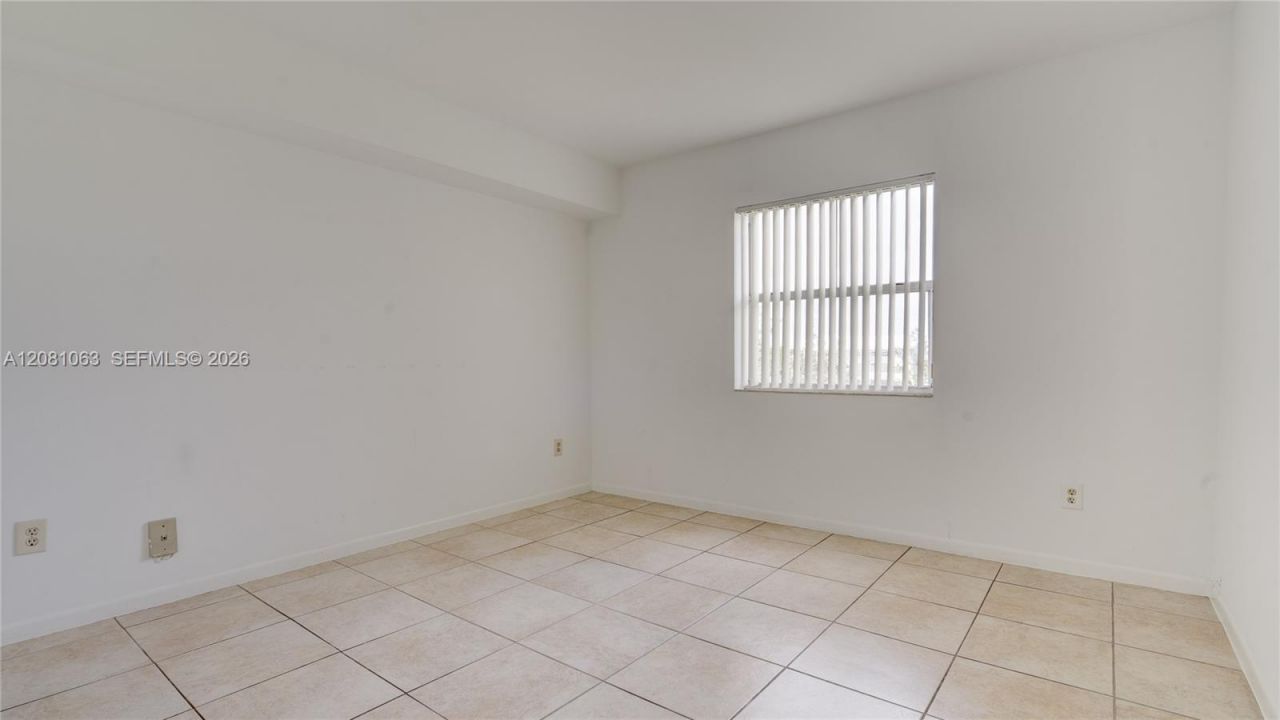 8260 SW 210th St, Unit 308, Cutler Bay, FL 33189 Photo
