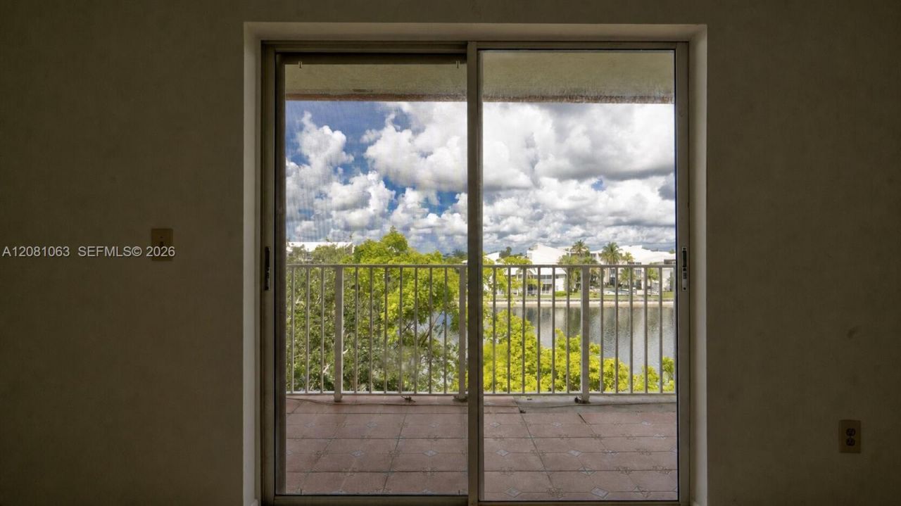 8260 SW 210th St, Unit 308, Cutler Bay, FL 33189 Photo