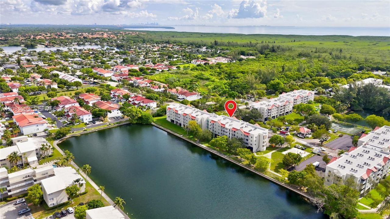 8260 SW 210th St, Unit 308, Cutler Bay, FL 33189 Photo