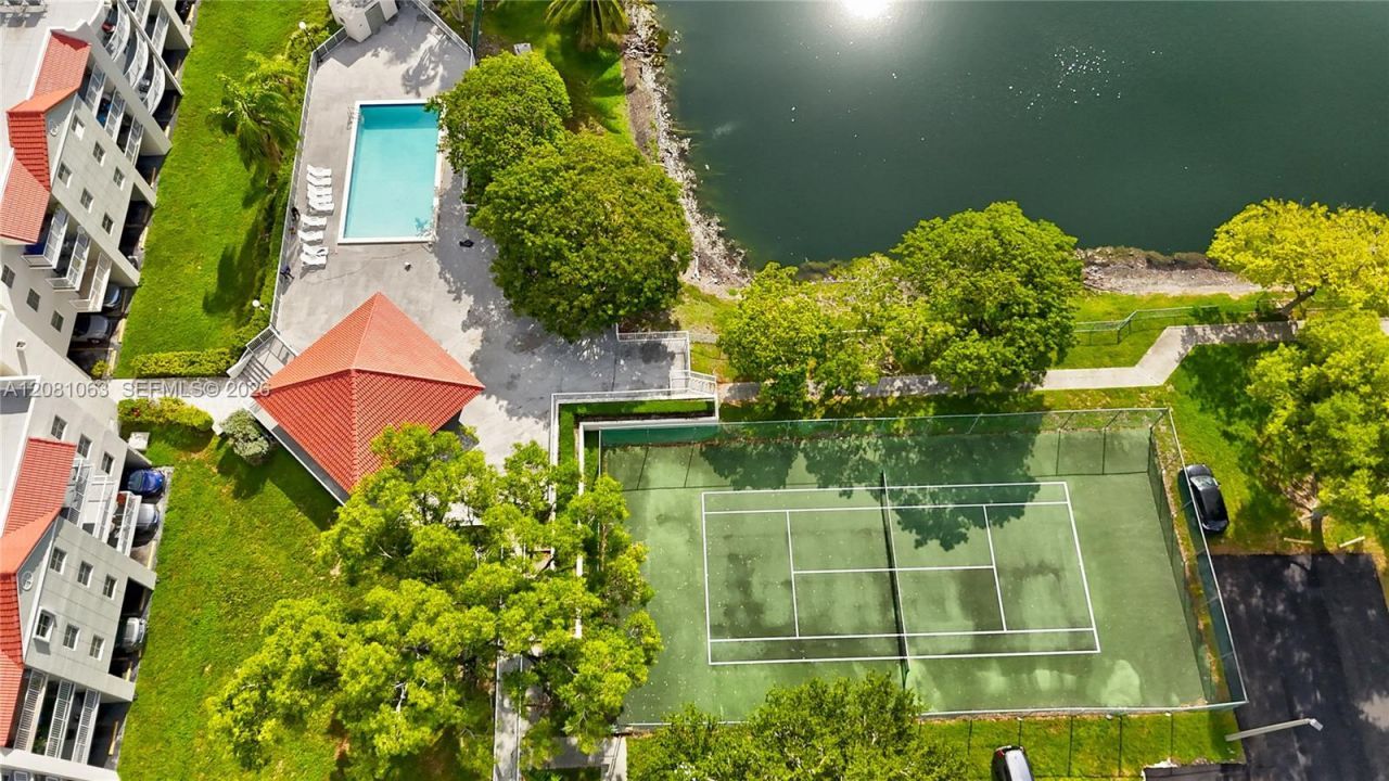 8260 SW 210th St, Unit 308, Cutler Bay, FL 33189 Photo