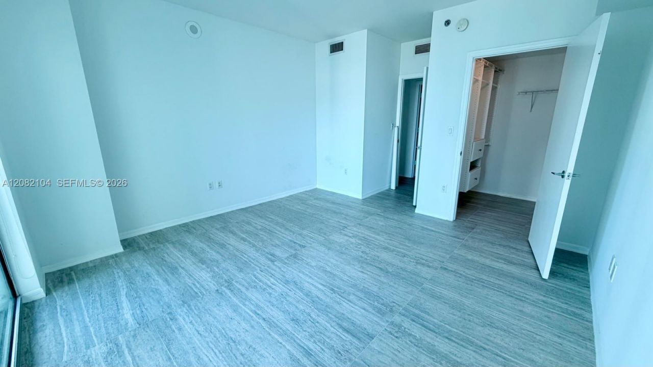 500 Brickell Ave , Unit 3003, Miami, FL 33131 Photo