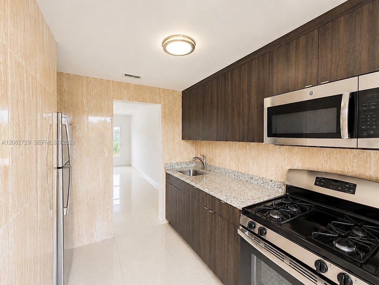 1027 94th St , Unit 7, Bay Harbor Islands, FL 33154 Photo