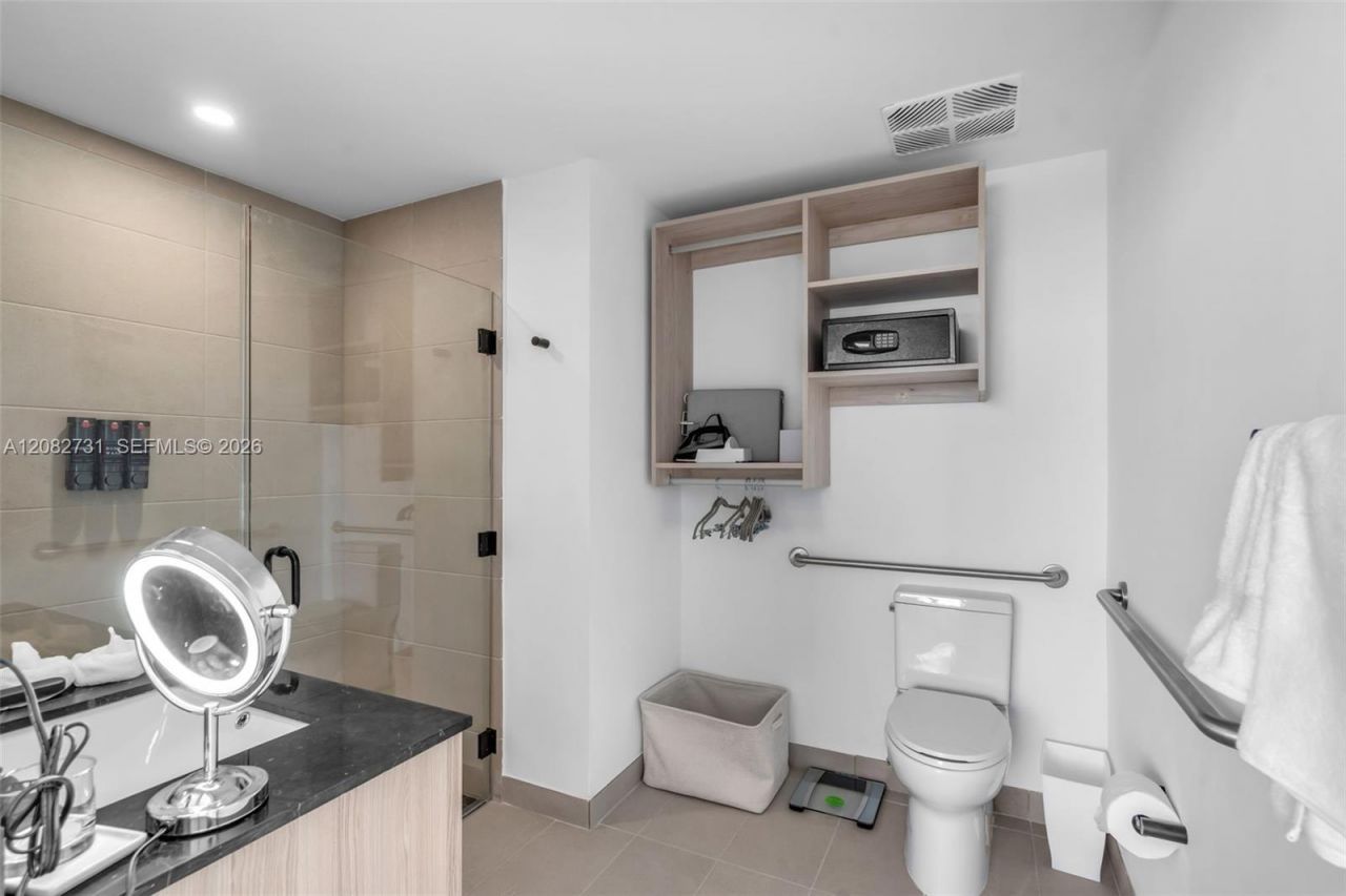 225 N Miami Ave , Unit 2002, Miami, FL 33128 Photo