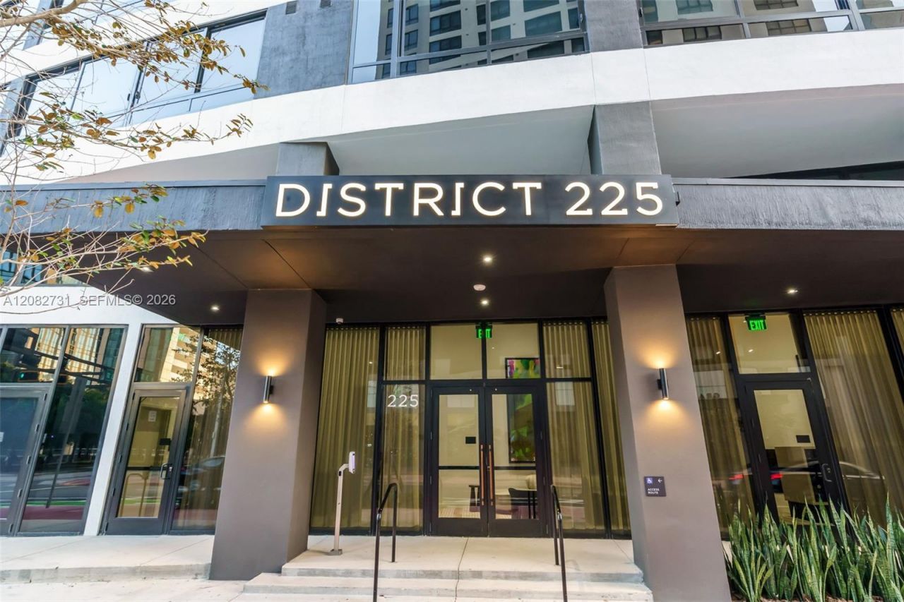 225 N Miami Ave , Unit 2002, Miami, FL 33128 Photo