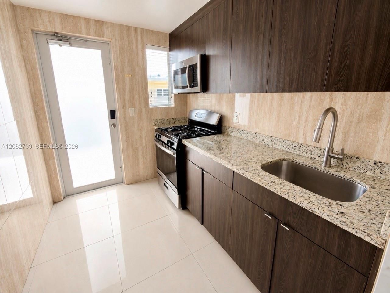 1027 94th St , Unit 4, Bay Harbor Islands, FL 33154 Photo
