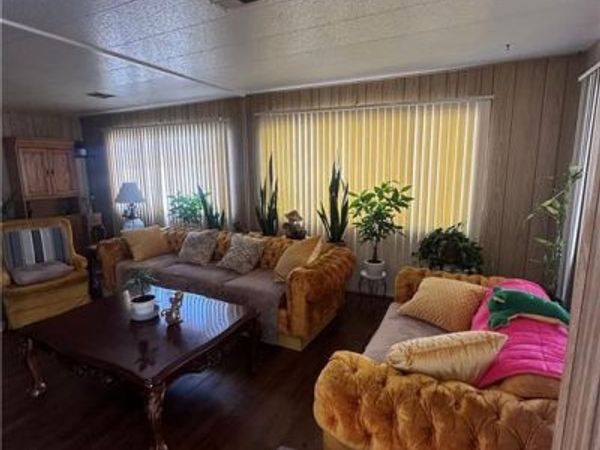 5073 Ridge Avenue , Las Vegas, NV 89103