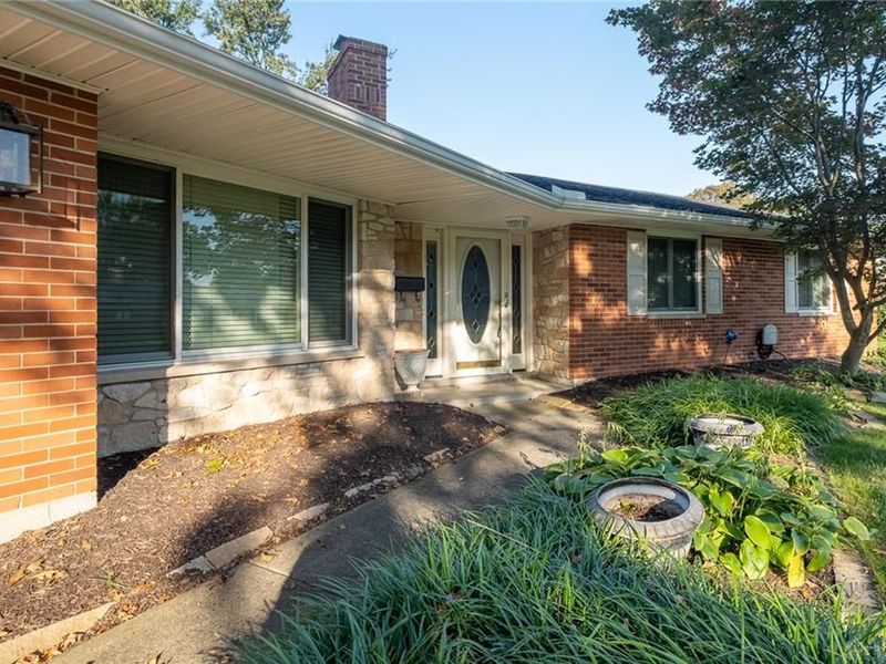 5315 Oakbrooke Drive, Dayton, OH 45440 Photo 2