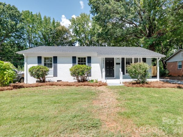 823 Farmcrest Drive , Charlotte, NC 28206