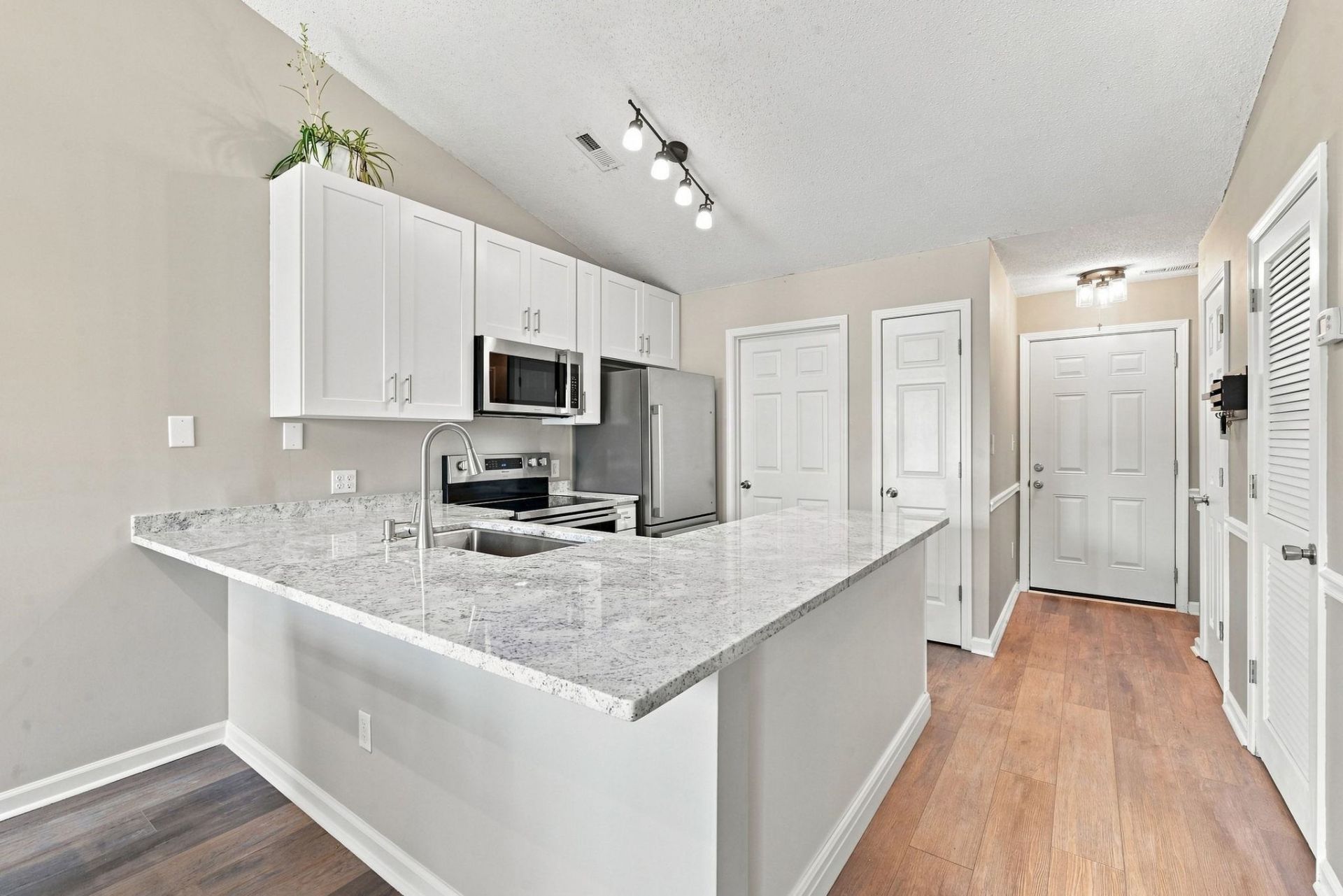 4811 Innisbrook Ct. Photo 4