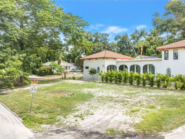 1949 5TH STREET N, ST PETERSBURG, FL 33704