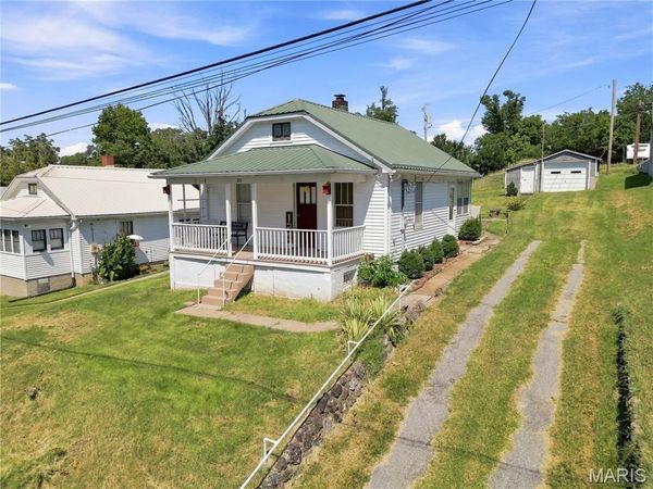125 E 9th Street , Hermann, MO 65041