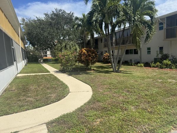 11 SW 4TH Avenue, Unit 1, Boca Raton, FL 33432