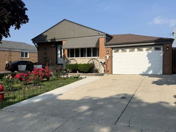 8207 S Kostner Avenue , Chicago, IL 60652