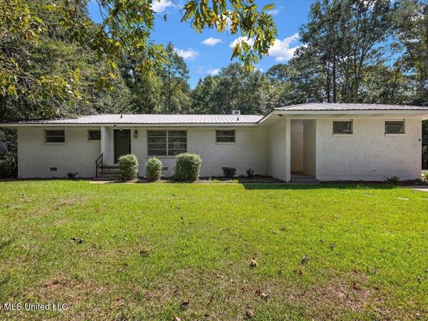 3850 Highway 35 , Carthage, MS 39051