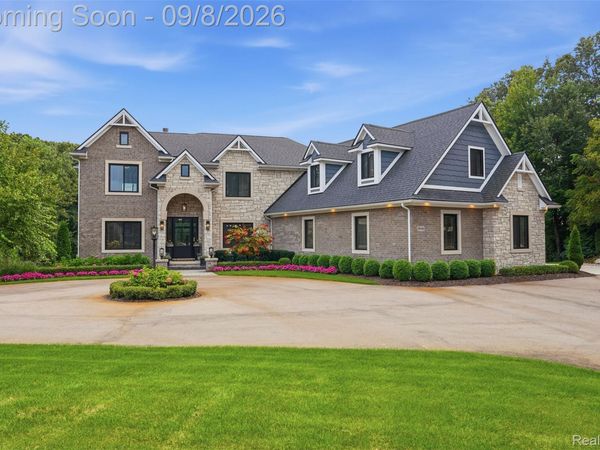 9046 Northpointe Ridge, Brighton Township, Mi 48114
