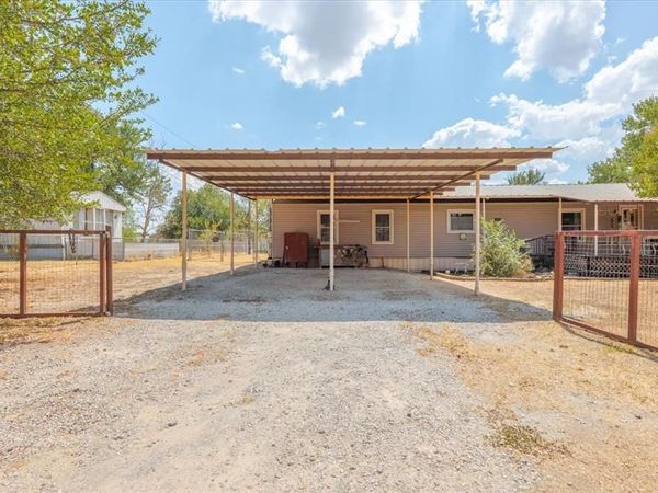 615 SW 20th Street , Mineral Wells, TX 76067