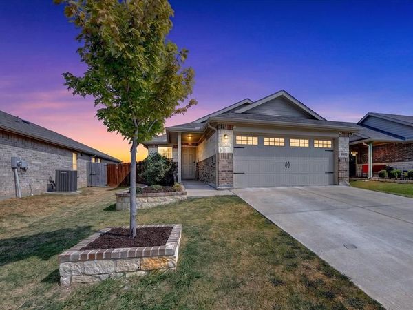 6816 Turtle Stream Drive, Fort Worth, TX 76179