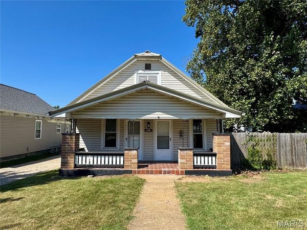607 N Desloge Drive , Desloge, MO 63601