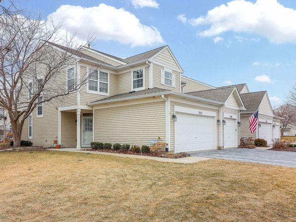2810 White Thorn Circle , Naperville, IL 60564