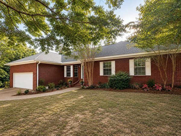 19 Suncrest Cir., Hattiesburg, MS 39402