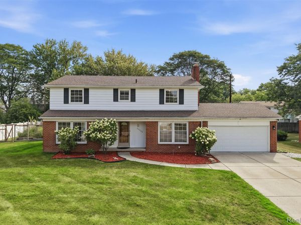 25362 Lyncastle Street, Farmington Hills, Mi 48336