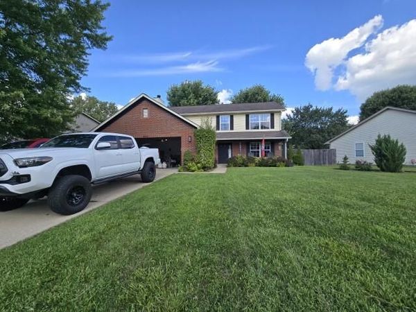 2943 Prairie Stream Way , Columbus, IN 47203