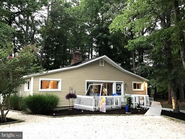 698 COLLINS COURT, BETHANY BEACH, DE 19930