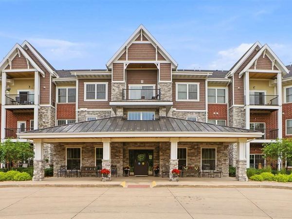 750 E Foster Rd., Unit 206, Iowa City, IA 52245