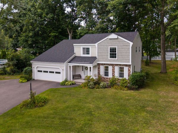 759 Downing Street, Niskayuna, NY 12309