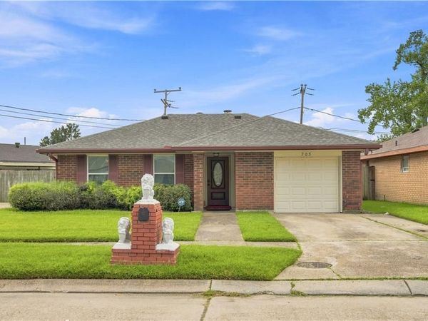 705 SAINT ANDREWS Boulevard, LaPlace, LA 70068