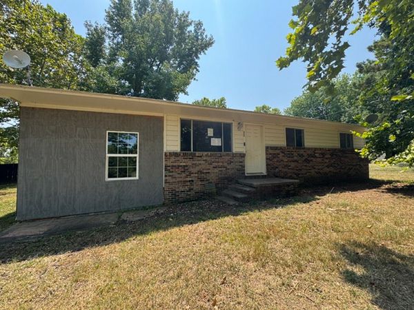 600 S Southerland Road , Gans, OK 74936