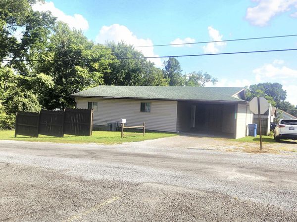 1209 PINE Avenue, Johnston City, IL 62951