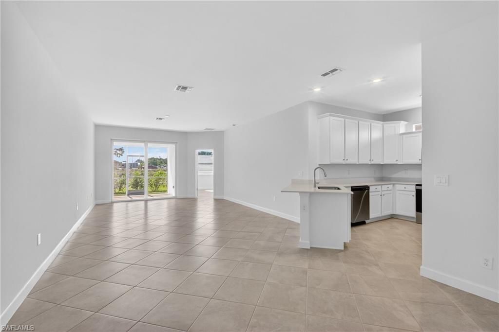 20559 Hazelnut Ct S, Lehigh Acres, FL 33936 Photo