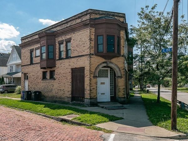 15416 Saranac Road, Cleveland, OH 44110