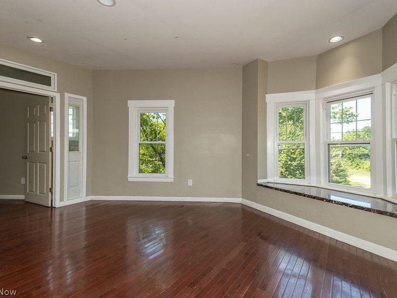 15416 Saranac Road, Cleveland, OH 44110 Photo 10