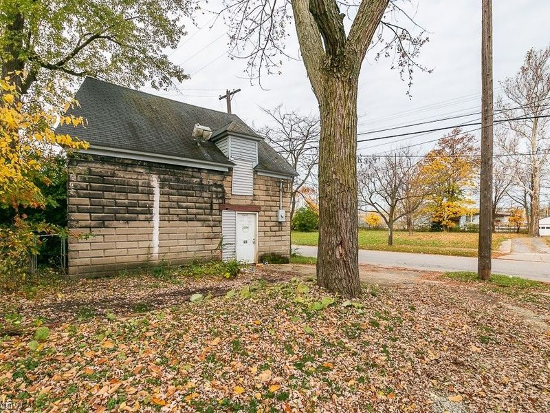 15416 Saranac Road, Cleveland, OH 44110 Photo 23