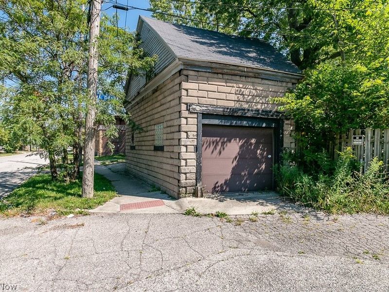 15416 Saranac Road, Cleveland, OH 44110 Photo 24