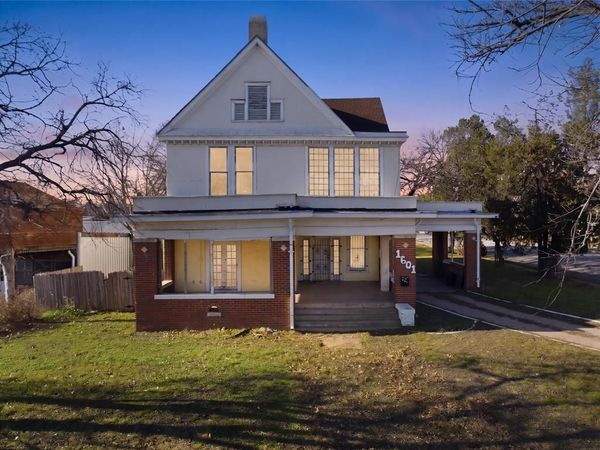 1601 Columbus Avenue , Waco, TX 76701