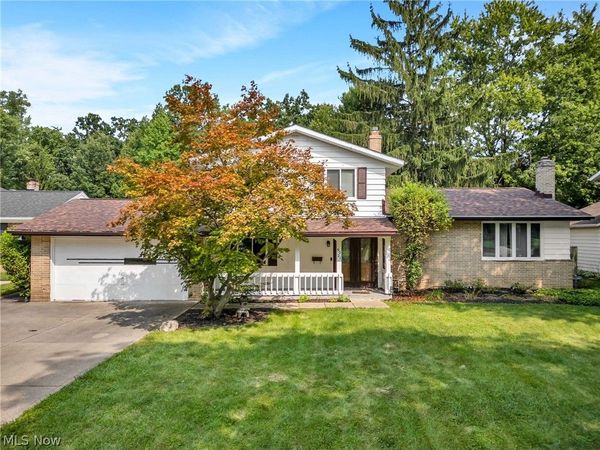 6221 Brighton Drive, North Olmsted, OH 44070
