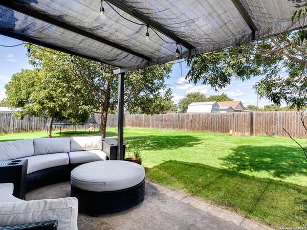 1299 OAKRIDGE DR, Blanco, TX 78606