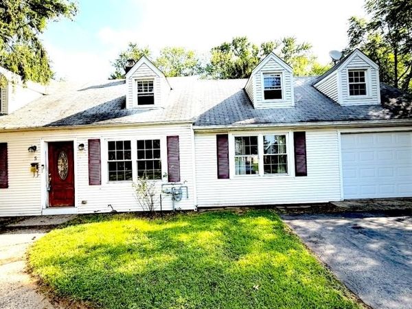 5 Brookside Ave, Pequannock, NJ 07444
