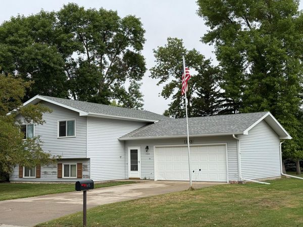 1103 2nd Avenue SE, Barnesville, MN 56514