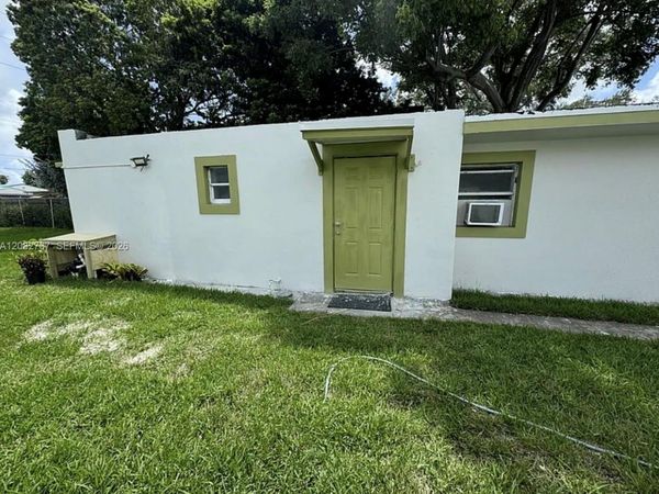 7802 NW 8th Ave, Unit 5, Miami, FL 33150