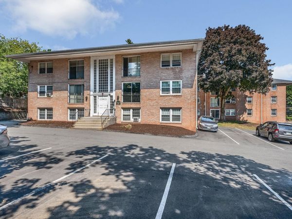 90 East Broadway Street, Unit 11, Derry, NH 03038