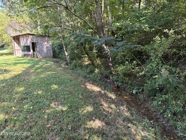 204 Hughes Hollow Rd, Vonore, TN 37885