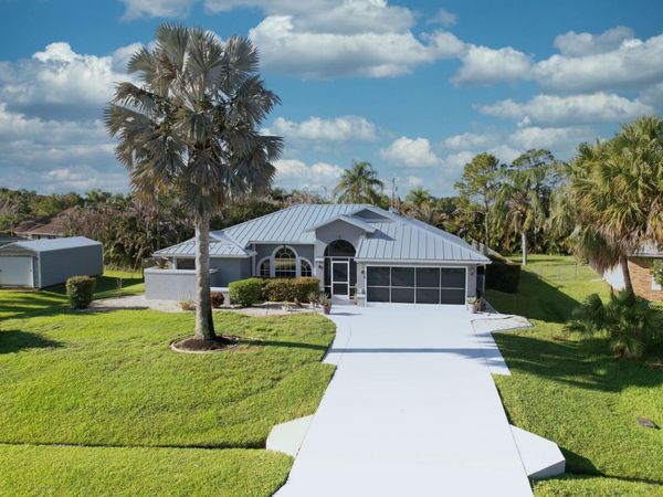 549 SE CLIFF Road, Port St. Lucie, FL 34984