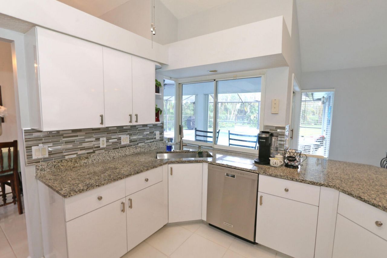 549 SE Cliff Road, Port Saint Lucie, FL 34984 Photo