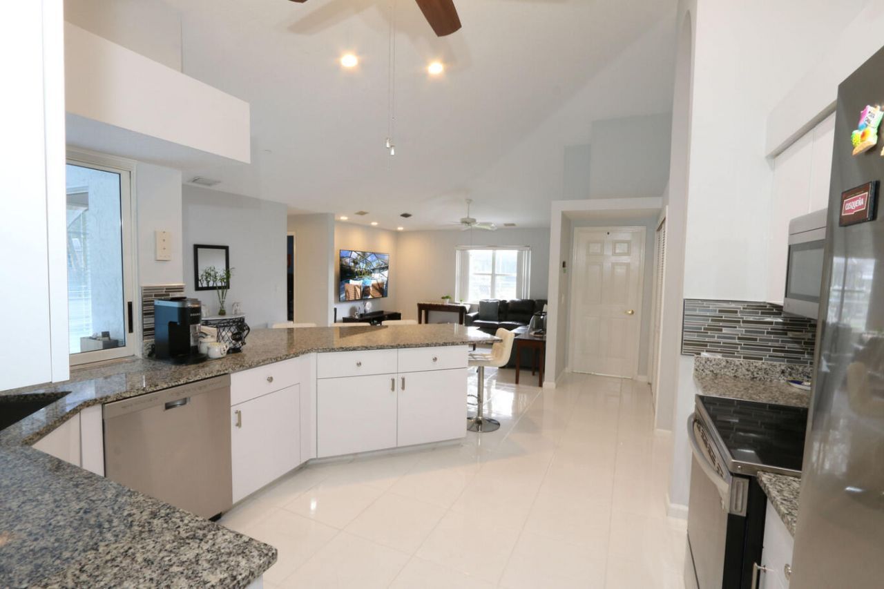 549 SE Cliff Road, Port Saint Lucie, FL 34984 Photo