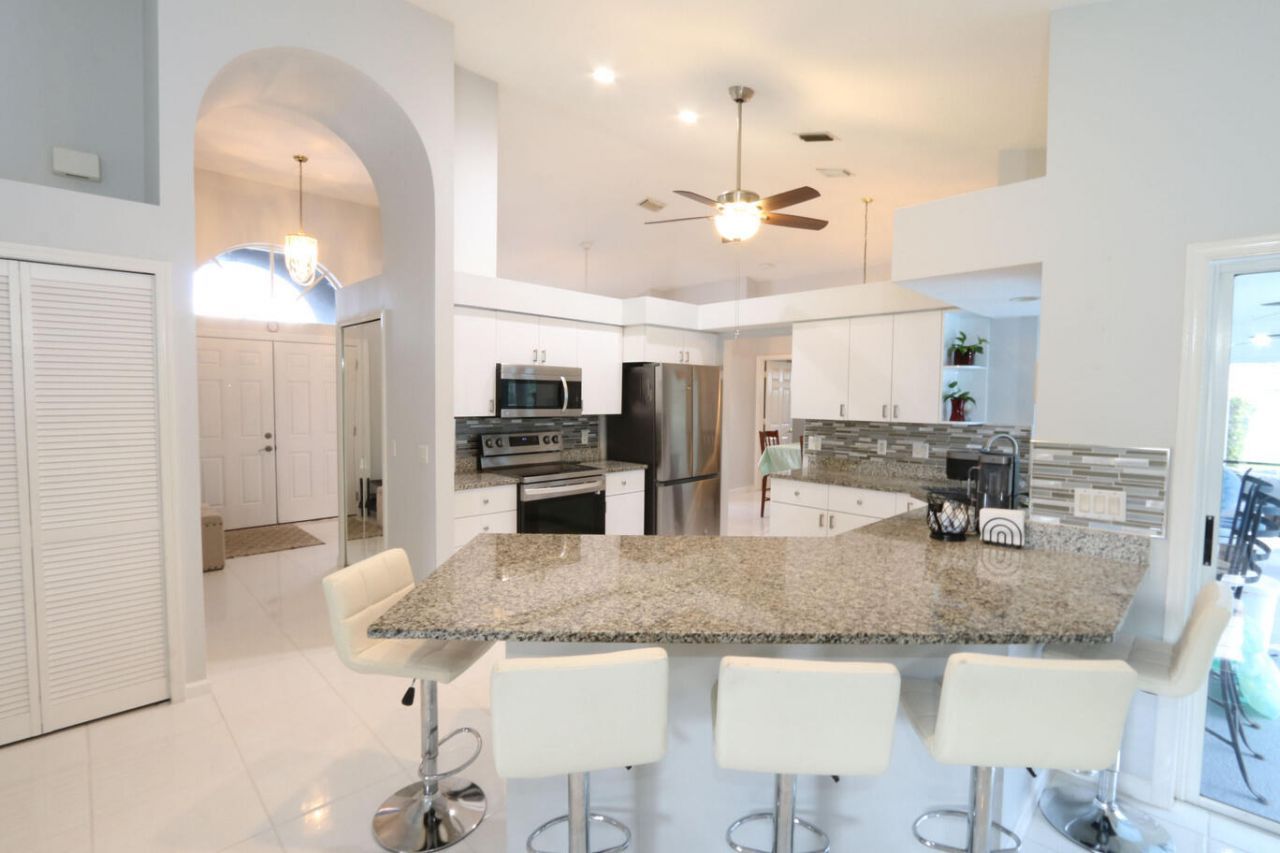 549 SE Cliff Road, Port Saint Lucie, FL 34984 Photo