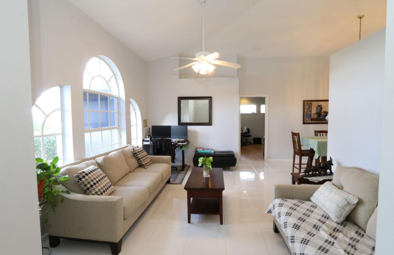 549 SE Cliff Road, Port Saint Lucie, FL 34984 Photo